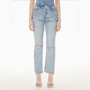 NWOT ARITZIA Denim Forum
The Joni High Rise Loose Jeans Size 29